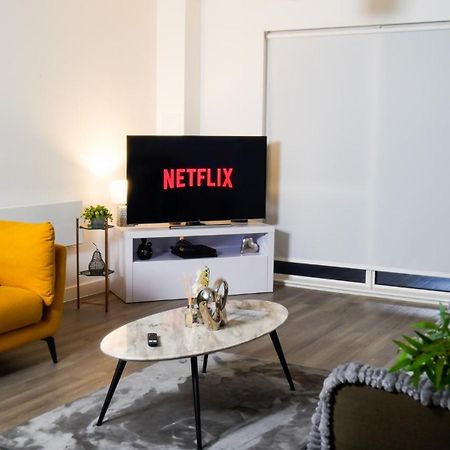 Manchester City Centre Apt With Balcony & Free Parking - Including Free 1-Hour Late Check-Out For Bookings On The 29Th 31St May, Justeat Voucher For 2-Night Stays Minimum! Bagian luar foto