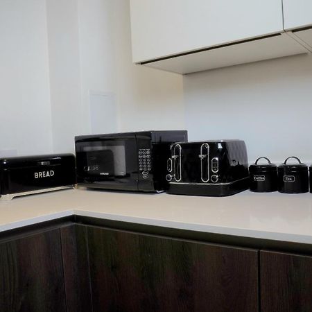 Manchester City Centre Apt With Balcony & Free Parking - Including Free 1-Hour Late Check-Out For Bookings On The 29Th 31St May, Justeat Voucher For 2-Night Stays Minimum! Bagian luar foto