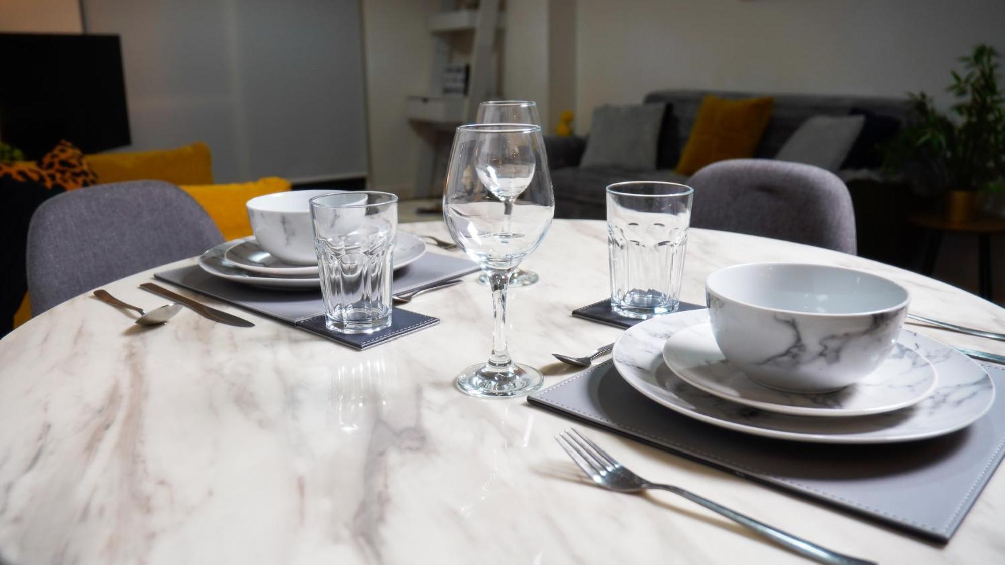 Manchester City Centre Apt With Balcony & Free Parking - Including Free 1-Hour Late Check-Out For Bookings On The 29Th 31St May, Justeat Voucher For 2-Night Stays Minimum! Bagian luar foto
